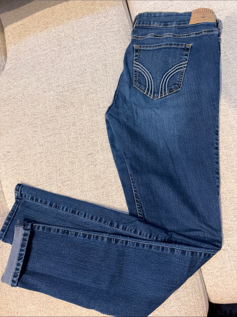 Hollister Deep Indigo Straight-Leg Women’s Jeans